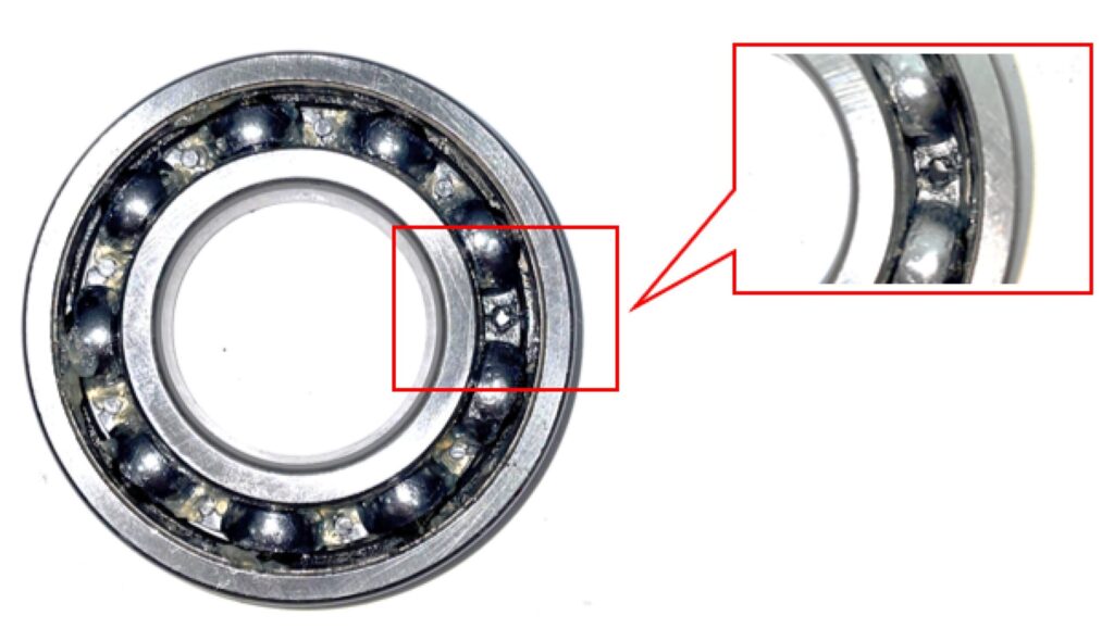 Failure due to incorrect loading (Overload Fracture) of rolling bearings