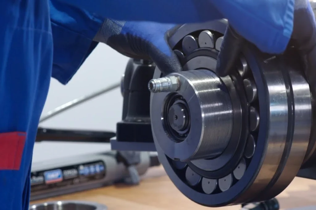 اشتباهات رایج در نصب بلبرینگ SKF