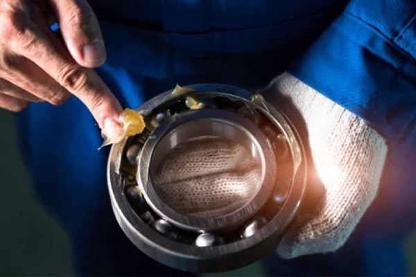 چگونه عمر بلبرینگ SKF را افزایش دهیم